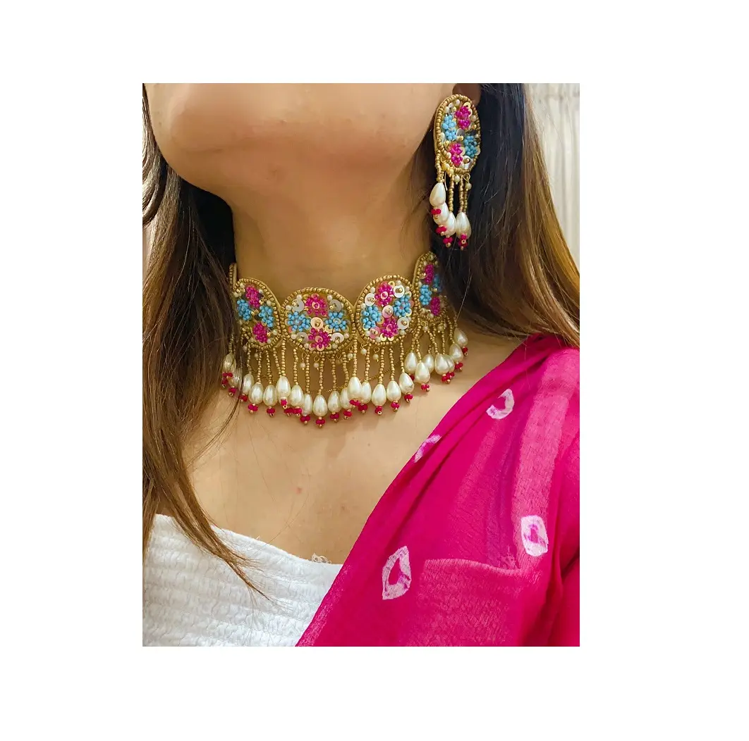 Kalung manik-manik batu alam penjualan ekspor untuk wanita Tersedia dengan harga grosir dari India