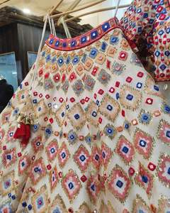 Lehenga Choli para mujer boda Georgette Lehenga adornado con espejos reales trabajo de bordado - Product Image 4