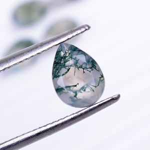 Ágata de musgo verde Piedra preciosa suelta Corte brillante Forma de pera Natural 9,0x7,0x4,0mm para la fabricación de joyas - Product Image 1