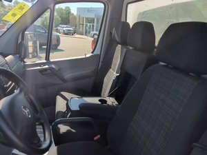 Mercedes-Benz Sprinter 3500XD Usada de 2017 - Product Image 2