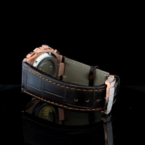 Montre analogique en acier inoxydable de bonne qualité, sertie de moissanite, avec cadran en verre, pour homme et femme, cadeau de mariage tendance - Product Image 4