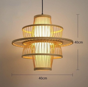 Lustre suspendu artisanal en jonc de mer tressé à la main pour salon et décoration intérieure - Macy - Product Image 5
