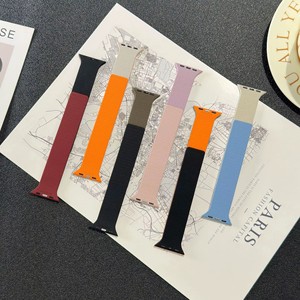 Cinturino in Silicone Magnetico di Lusso con Texture Litchi per <span class=keywords><strong>Apple</strong></span> <span class=keywords><strong>Watch</strong></span> Serie 11 10 Ultra <span class=keywords><strong>SE</strong></span>, Fascia Sportiva Morbida e Traspirante con Chiusura Forte - Product Image 2