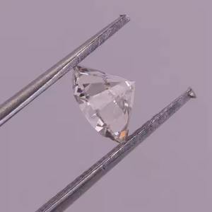 Premium IGI Certified Lab Grown Diamond VS1 Clarity E Color CVD Process Ideal para anillos de compromiso personalizados de lujo y pendientes de tuerca - Product Image 5