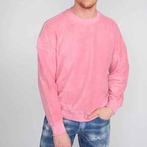 Sudadera estilo urbano con lavado ácido, diseñada para brindar comodidad y confort con tonos texturizados, ideal para un día relajado. - Product Image 5