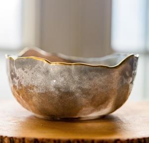 Cuenco de Resina Epoxi Hecho a Mano - Decoración Tradicional para el Hogar Pintada a Mano y Ecológica - Obra de Arte Única y Coleccionable - Product Image 5