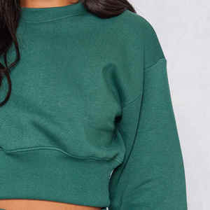 Tendance femmes hiver imprimé respirant 100% coton survêtement ensemble OEM Logo personnalisé pantalons de survêtement et sweat à capuche court - Product Image 5