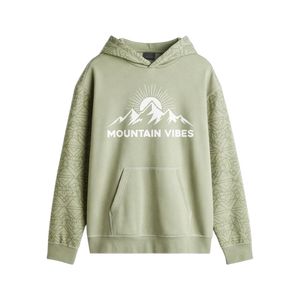 Sudadera con capucha con logo de Mountain Vibes para mujer, sudadera informal con estampado gráfico para aventuras al aire libre - Product Image 3