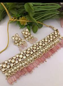 Elegante conjunto de perlas y gargantilla Royal Kundan gargantilla con pendientes para mujeres niñas para compromiso de boda - Product Image 5