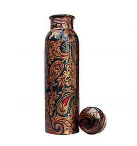 Botella de cobre Ayurvédico a prueba de fugas hecha a mano y libre de toxinas para una hidratación segura y un uso saludable del agua potable - Product Image 1