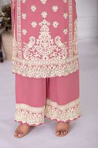 Costume islamique élégant pakistanais Sharara pour les femmes musulmanes avec Kameez court cousu et Dupatta brodé pour Eid Wear - Product Image 4