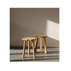 Tabouret en bois solide adapté à une utilisation intérieure et extérieure offrant des sièges fiables avec une durabilité durable - Product Image 2