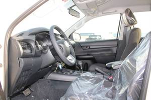 Camioneta Toyota Hilux Blanca Usada 2025, 2.7L Gasolina, Doble Cabina, 4X4, Transmisión Automática |   Listo para Exportar - Product Image 5