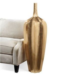 Vase à fleurs en métal fait main de style orné moderne, idéal pour offrir en cadeau lors de cérémonies de pendaison de crémaillère, pour les amateurs de décoration intérieure traditionnelle - Product Image 1