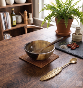 Tazón para Servir Hecho a Mano con Cuerno de Búfalo de Primera Calidad – Vajilla Orgánica Única con Cuchara de Madera para Cocina, Comedor y Regalos - Product Image 4