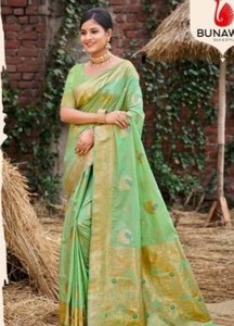 Saris en soie NEETA CREATION élégants pour les mariages et les fêtes, ornements modernes, tissages classiques, textures riches, réversibles - Product Image 4