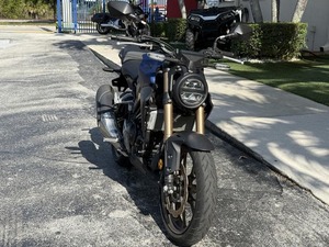 Moto sportive Premium Comfort CB300RR ABS - Modèle électrique/DC léger pour la conduite urbaine et les trajets quotidiens, origine américaine, paiement accepté - Product Image 5