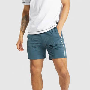 Pantalones cortos de gimnasio para hombre con logotipo personalizado hecho en fábrica, ropa de fitness cómoda y ecológica con diseño sólido de cintura media - Product Image 3