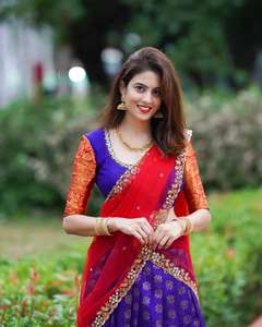 ชุดแต่งงานเลเฮนกาผ้าไหมคันจิเวราห์ ดีไซน์โดดเด่น ทันสมัย สไตล์อินเดีย  ชุดเจ้าสาวสุดหรู  ชุดพื้นเมืองที่โดดเด่นไม่เหมือนใคร - Product Image 4