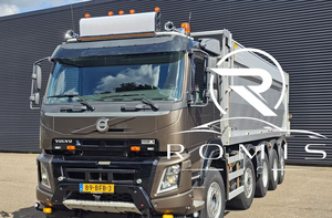 Camion Ribaltabile Volvo FMX10X4HYVA con Motore, Garanzia di 1 Anno, Sistema Completamente Idraulico - Product Image 4