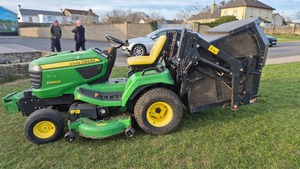 Cortadora de Césped John Deere X950R de Alta Calidad y Bajo Precio, 5.5HP, Caja Recolectora de 150L, Bajo Mantenimiento - Product Image 3