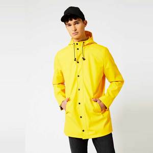 Chaqueta cortavientos ligera impermeable para exteriores para hombre, chaqueta de lluvia con cuello levantado, chaqueta deportiva personalizada transpirable empacable con letras - Product Image 4