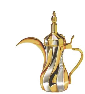 Pichets en métal sophistiqués conçus pour le service de l'eau décoratif et l'accueil des invités dans les maisons culturelles et les occasions festives - Product Image 6