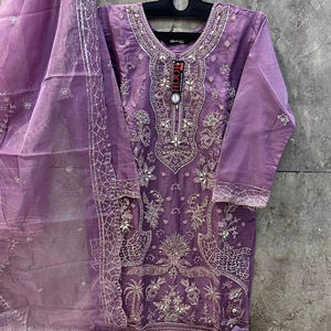 Ensemble d'hiver exquis Shalwar Kameez en tailles XL et XXL fond en coton durable avec vêtements indiens et pakistanais en organza - Product Image 1