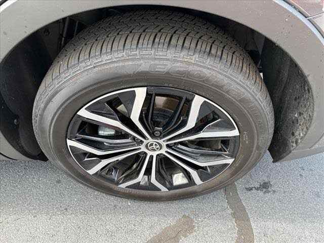 USED 2023 TOYOTA CROWN LIMITED AWD FOR SALE DOOR - DOOR DELIVERY