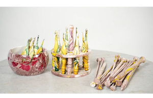 Ensemble de crochets marbrés faits à la main de couleur rouge avec bol en fil et aiguilles à tricoter pour tricoter et crocheter - Product Image 5