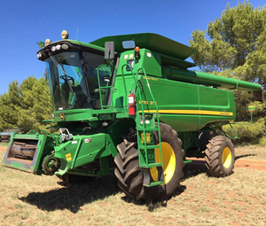 Cosechadora de Arroz Autopropulsada de Alta Eficiencia con Precio de Fábrica, con Transmisión de Engranajes y Potencia de Tractor de 45-120 HP para la Cosecha de Granos - Product Image 1