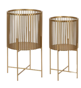 Jardinière de fleurs décorative en finition dorée Jardinière métallique décorative d'extérieur sur mesure Style tendance Jardinière de sol - Product Image 3