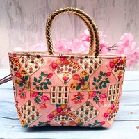 Sacs à main imprimés Patola Sacs à main de soirée, sac fourre-tout Faveurs de mariage indien Retour Cadeau Sac à main avec grand sac de créateur brodé