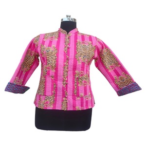 แจ็กเก็ตผ้านวมพิมพ์ลายดอกไม้แบบย้อนกลับได้สำหรับผู้หญิงวินเทจผ้าควิลท์ชัยปุระแจ็คเก็ตผ้านวมแฮนด์เมด - Product Image 3