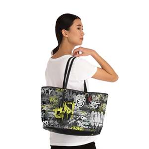 Borsa tote in pelle con cerniera e rivestimento in poliestere, modello Statement Graffiti - Product Image 5