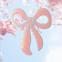 Patch thermocollant en PVC rose avec nœud en ruban et sequins pour la confection de vêtements sur feutre non tissé