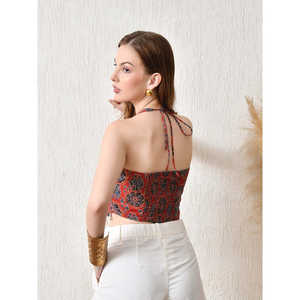 Rehaussez votre look avec la blouse en dentelle bleue Boho-Chic avec ourlet asymétrique dos élastiqué haut d'été prêt pour la fête 100% coton - Product Image 4