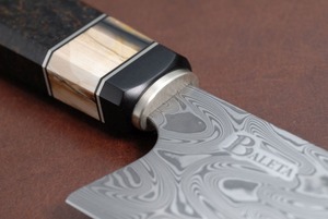 Cuchillo Profesional de Chef Hecho a Mano, Mango de Micarta de Acero Damasco, Alta Ambidiestro, Ecológico para Cocina, Corte de Alimentos - Product Image 5