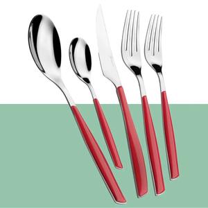 Juego de Cubiertos con Mango Rojo y Cabezas Plateadas para Restaurantes de Alta Cocina, Hoteles, Decoración de Mesa Elegante y Eventos, de la India - Product Image 6