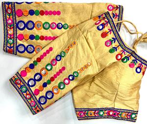 Hermosa Blusa de manga 3/4th de seda pesada con trabajo de hilo de espejo y diseño colorido de multibanda Patrón abierto de espalda tejida - Product Image 3