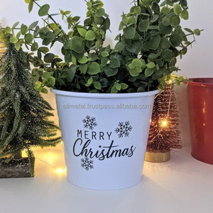 Planteur de Noël de flocons de neige en argent gaufré de haute qualité décoratif pour la personnalisation de la décoration intérieure ou extérieure - Product Image 5