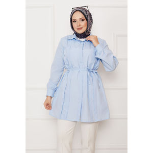 Camisa Hijab Azul Celeste Larga con Botones Ocultos y Detalles Plisados, Blusa Modesta - Product Image 4