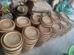 Plateau de service en rotin et bambou écologique, plats et assiettes élégants - Product Image 2