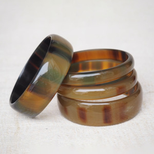 Pulsera de cuerno en tendencia para niñas, la mejor opción, accesorios de joyería, pulseras de cuernos hechas a mano - Product Image 1