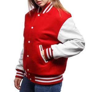 Chaqueta universitaria personalizable para mujer con cuerpo de lana escarlata y mangas de cuero blanco brillante Chaqueta de trabajo con bordado de invierno - Product Image 1