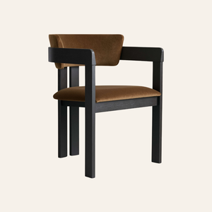 Chaise de salle à manger moderne en teck massif avec assise et dossier rembourrés pour salle à manger intérieure - Product Image 1