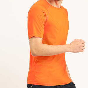 Camiseta Deportiva Ajustada de Algodón Negra Personalizada al por Mayor, Nueva Llegada, para Hombre, Corte Slim Fit, para Chico - Product Image 5