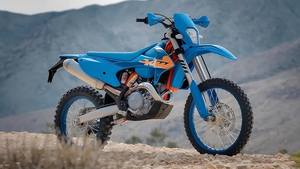 Moto enduro KTM 300 EXC 293 cc 2 temps, neuve en stock, à vendre - Product Image 4