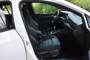 OFERTA ESPECIAL 2024 VOLKSWAGEN GOLF R 4MOTION INTERIOR DE CUERO - Product Image 2