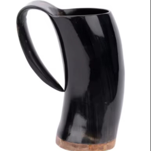 Chope à bière élégante en corne de buffle naturelle avec poignée incurvée Cadeau unique de chope faite à la main pour hommes - Product Image 1